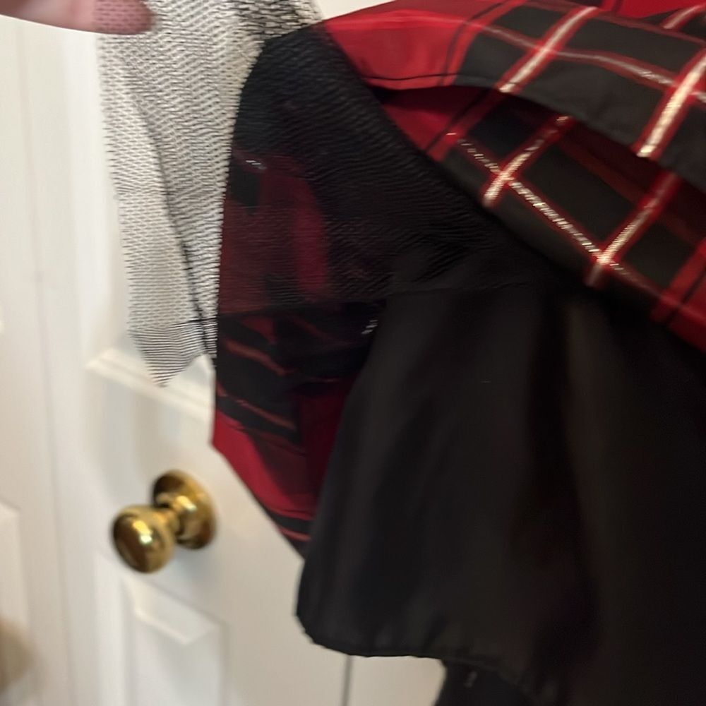Girls Holiday Sleeveless Flowy Dress Red and Black plaid with Glitter accents - Picture 7 of 8